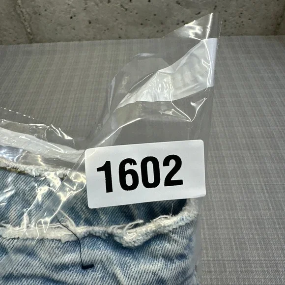 Abercrombie Fitch Curve Love 90s Straight Ultra High Rise Jeans 27 / 4 Distress - Picture 10 of 10